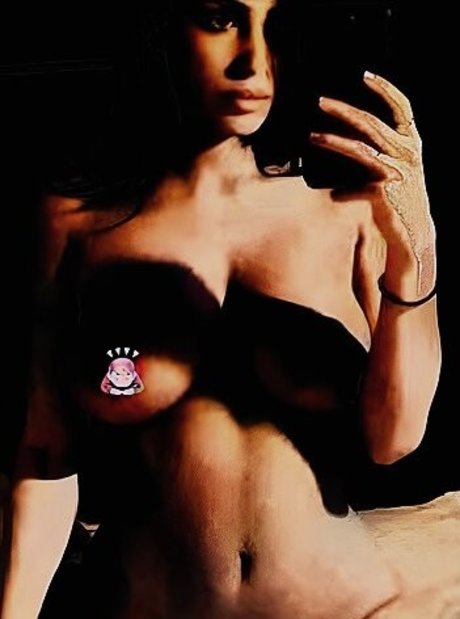 Bianca Censori HDモデル 写真