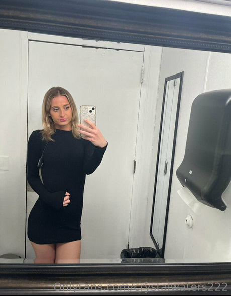 カッククイーンオンリーファンズ 素敵 写真