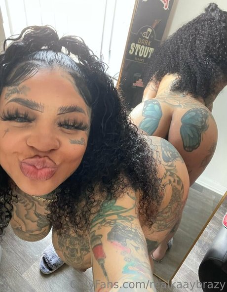 realkaaybrazy エロティックモデル 画像