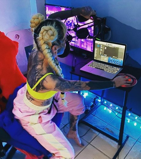 marizombie666 ヌードスター 画像