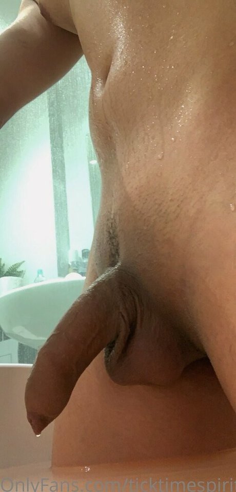 ticktimespirit アダルトモデル 写真