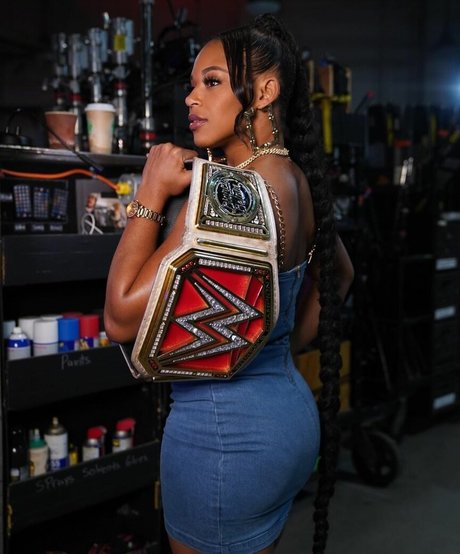 Bianca Belair かわいいスター 写真