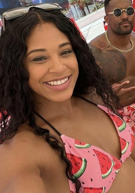 Bianca Belair ポルノスター アート 写真