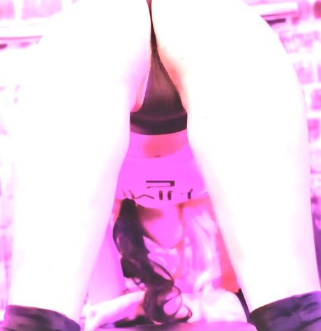 黒のランジェリーオンリーファンズ セクシーヌード 写真