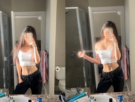 裸のシャワー オンリーファンズ xxx 画像