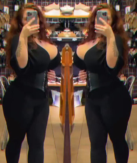 allnaturalaurora エロティック女優 写真