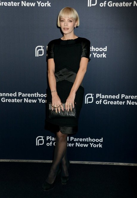 濡れたオマンコオンリーファンズ セクシー 写真