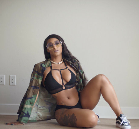 Mizz Twerksum 最高のポルノスター 写真