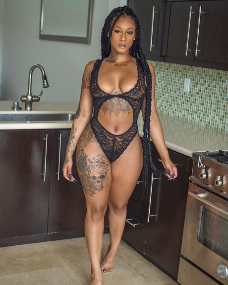 Mizz Twerksum 素敵なポルノスター 写真
