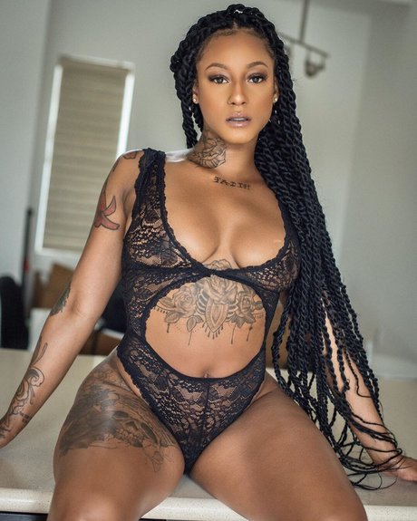 Mizz Twerksum ポルノスター ホット 画像
