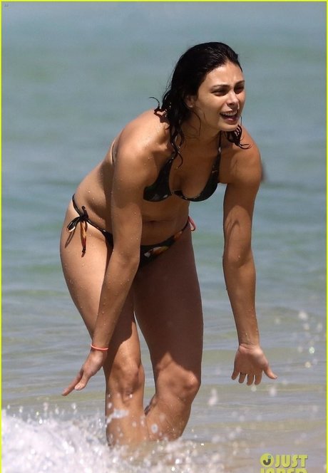 Morena Baccarin ヌードモデル 写真
