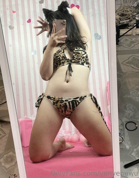 yenyenuwu セックスモデル 写真