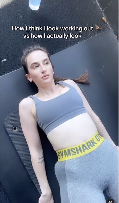 Amelia Samson 裸の女優 写真