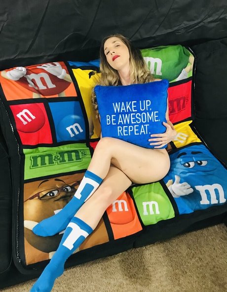 leeshalynne エロティックなモデル 画像