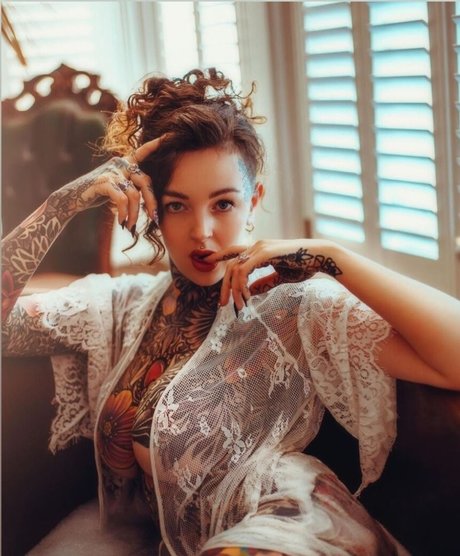 Jessica Surch 最高のモデル 写真