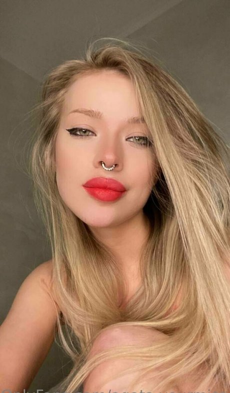 agata yourmiss 美しい女優 画像
