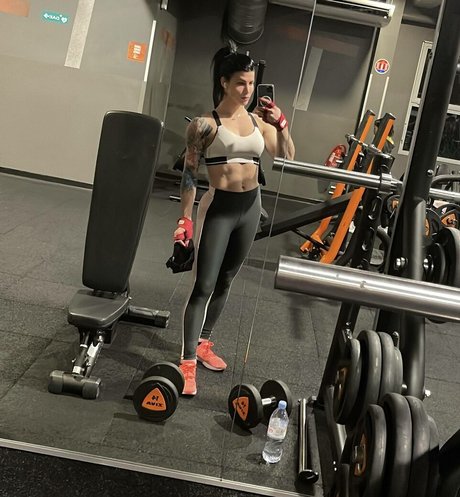 Victoria Carvalho ヌードのポルノスター アーカイブ