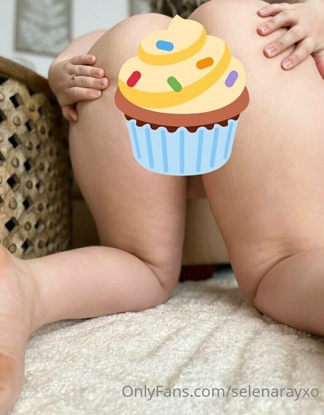 selenarayxo ポルノモデル 画像