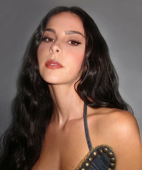 クーガー熟女オンリーファンズ 無料裸 画像