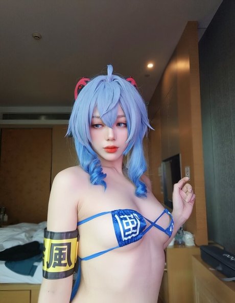 Jiu Yan エロティック女優 ギャラリー
