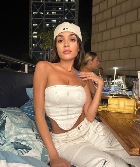 Anabel Hernandez ヌードモデル 写真