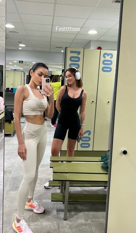 Anabel Hernandez アートスター 写真