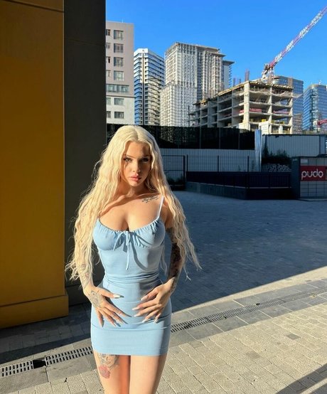 Elif Filyos セックスポルノスター 画像