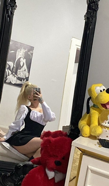 Elif Filyos ポルノスター セックス 写真