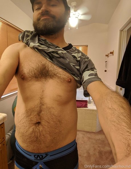 hairhound 裸のモデル 写真