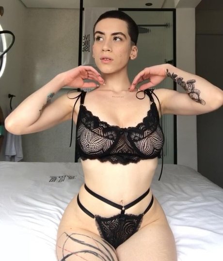 uniquesait ポルノスター 美しい 写真