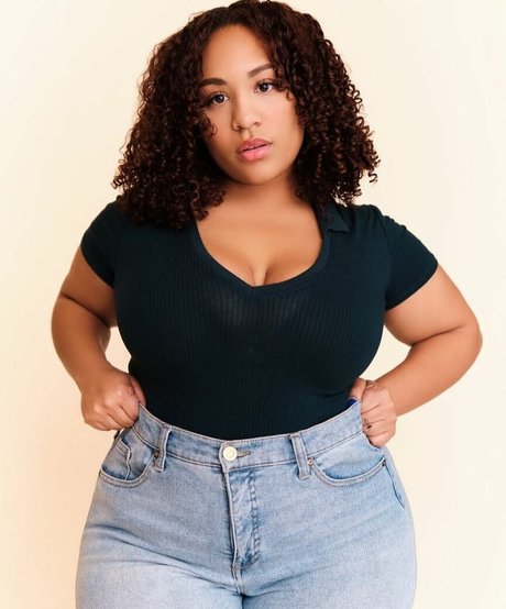 アナルトランスオンリーファンズ 無料裸 写真