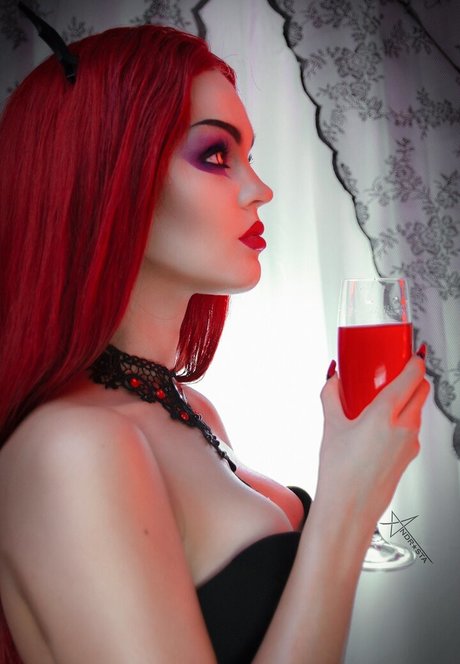 Andrasta ヌードモデル 写真
