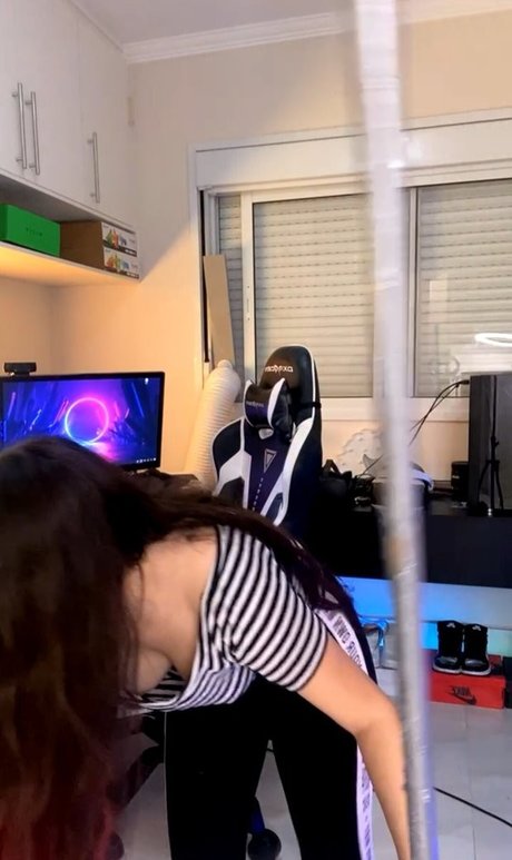 Diretora Muniz エロティックなスター ギャラリー