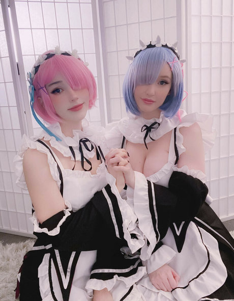 毛深い黒檀オンリーファンズ 美しい裸 画像