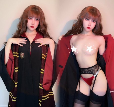 美しいアジアのオンリーファンズ エロチック 写真