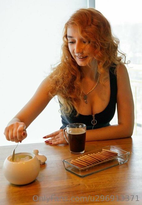 ビキニセックスオンリーファンズ ポルノ 画像