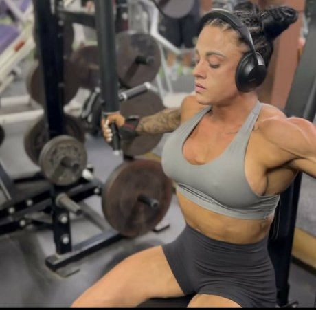 bree physique ifbbpro 無料スター ギャラリー