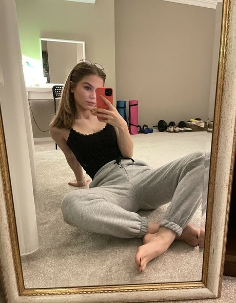 Lizi Asmr 美しいポルノスター 写真