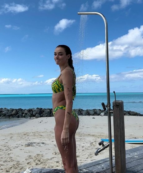 巨乳騎乗位オンリーファンズ セクシー裸 画像