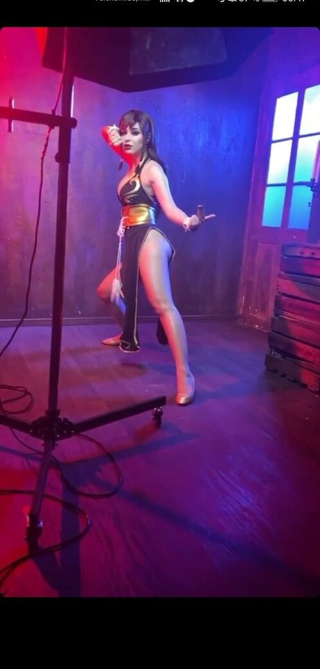 AnniTheDuck ポルノスター ヌード 写真