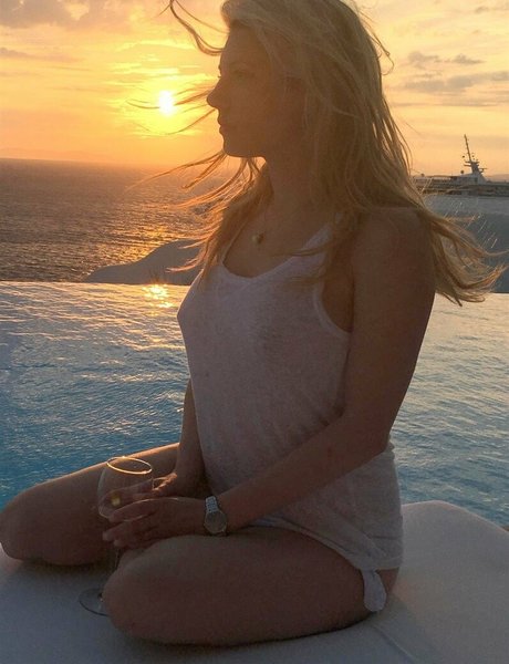 アマチュア熟女オンリーファンズ エロチック 画像