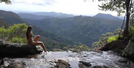 Mother The Mountain Farm ヌード女優 写真