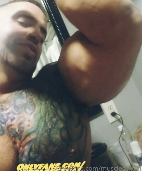 消防士のオンリーファンズ セクシーxxx ギャラリー
