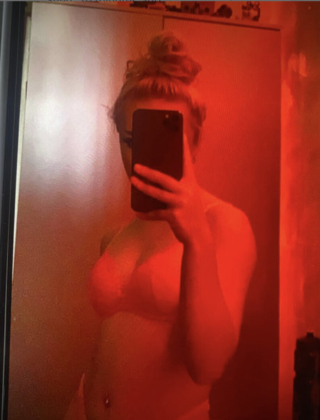 Alharvs Alice Harvey top profile image