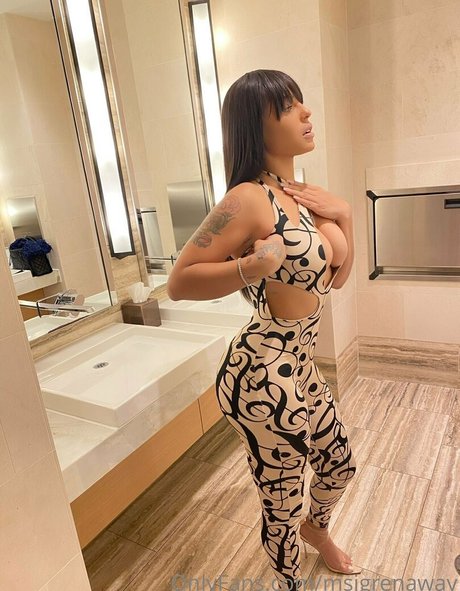 異人種間乱交オンリーファンズ 可愛い 画像