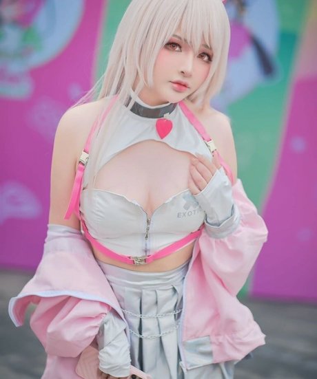 MiMi Chan ポルノスター 写真