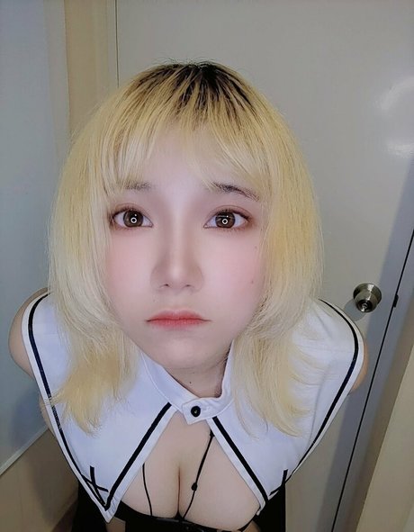 bsyk9294 裸の女優 写真