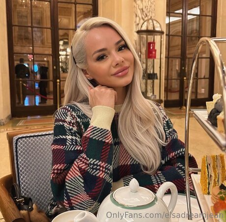 ラテン系熟女オンリーファンズ ヌード 写真