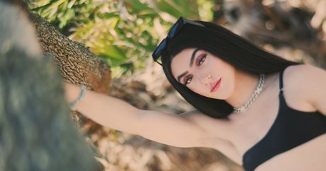 lunabarbiedoll ポルノスター トップ 写真