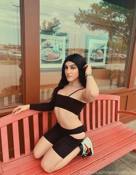 lunabarbiedoll 最高のモデル 写真